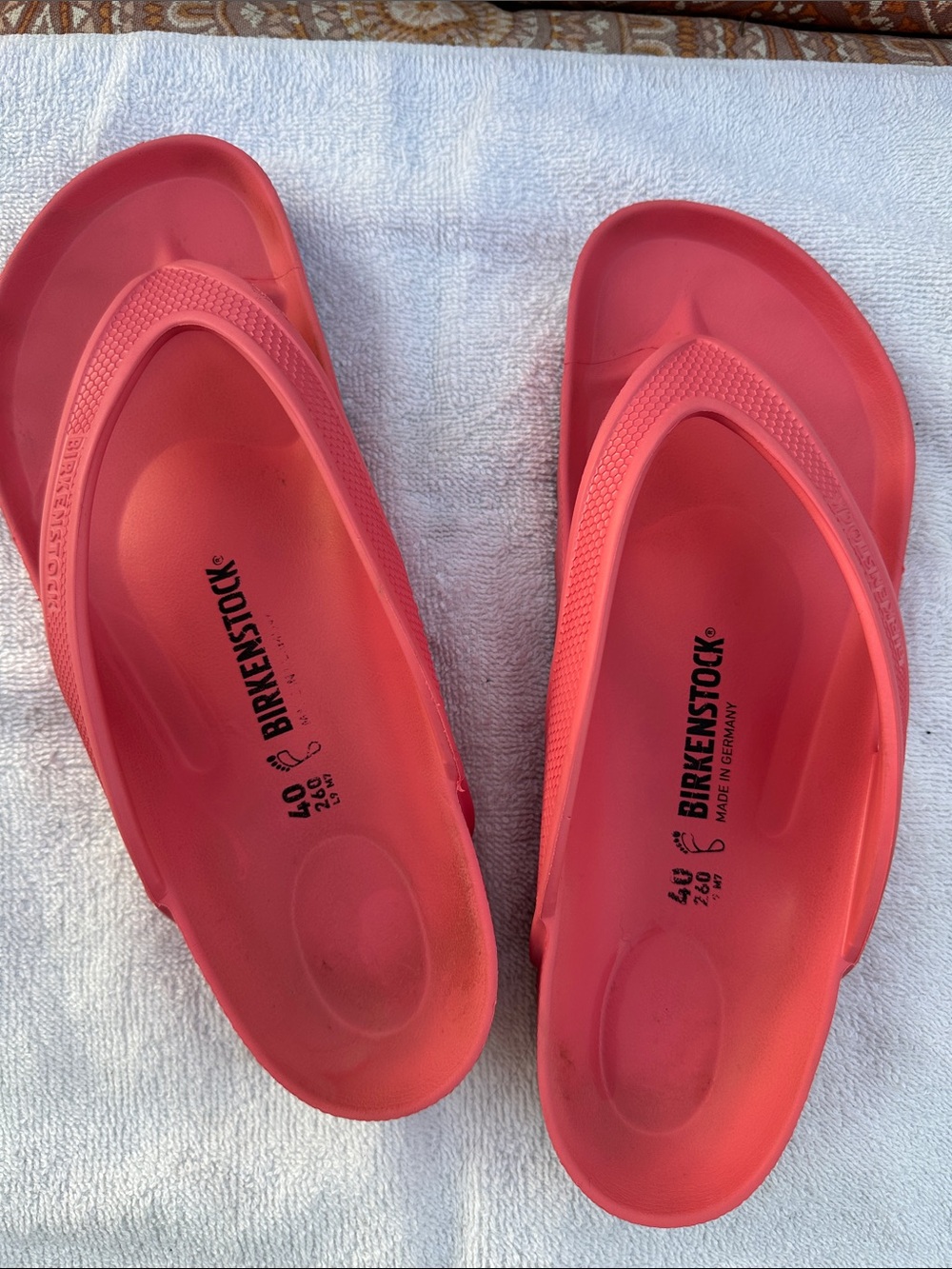 Birkenstock Honolulu EVA Coral Pink Thong Flip Flop Sandals Size 40 / US W 9